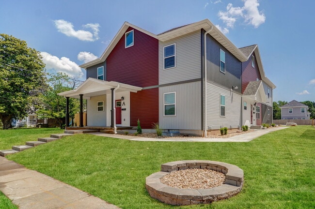 509 E Madison St, Unit B in Springfield, MO - Foto de edificio - Building Photo