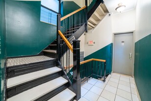 206 E 124th St in New York, NY - Building Photo