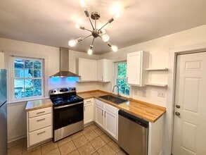 4718 Mint Ave in North Charleston, SC - Building Photo - Building Photo