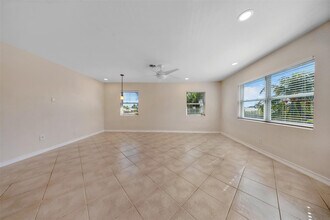 2591 NE 55th Ct in Fort Lauderdale, FL - Building Photo - Building Photo
