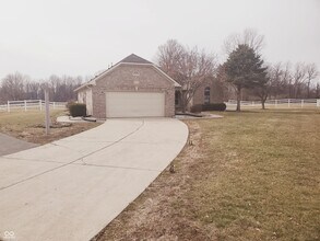 5025 W Edwards Ave in Indianapolis, IN - Building Photo - Building Photo