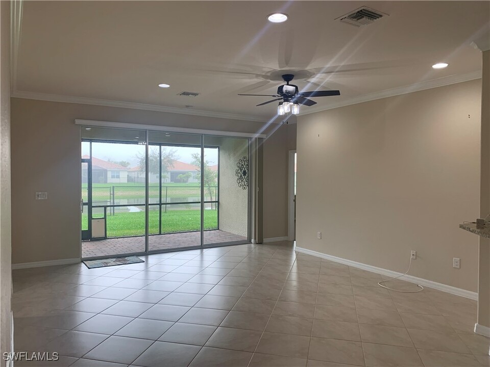 3675 Sugarelli Ave in Cape Coral, FL - Building Photo