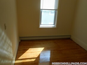 1 Folsom Ave, Unit 3 in Boston, MA - Building Photo - Building Photo