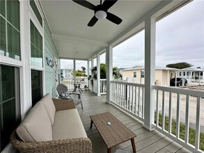 91 NE Ocean Breeze Dr in Jensen Beach, FL - Building Photo - Building Photo