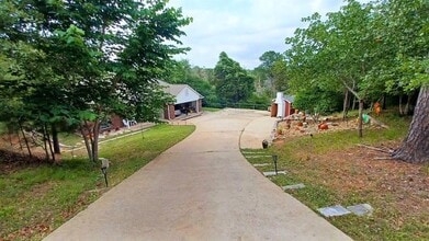 199 Ulupau Cir in Bastrop, TX - Building Photo - Building Photo