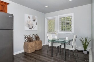 721 Greenbriar Dr in Bohemia, NY - Building Photo - Building Photo