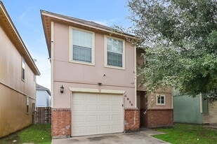 4958 S Cancun in Houston, TX - Building Photo