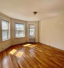 1637 Commonwealth Ave, Unit 2 in Boston, MA - Building Photo - Building Photo