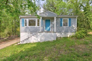 4571 Shadow Lawn Dr in Macon, GA - Building Photo