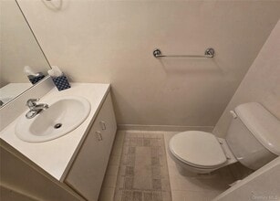 220 Montauk Hwy in Speonk, NY - Building Photo - Building Photo