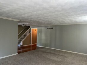 1331 Eastern Ave in Ashland, OH - Foto de edificio - Building Photo