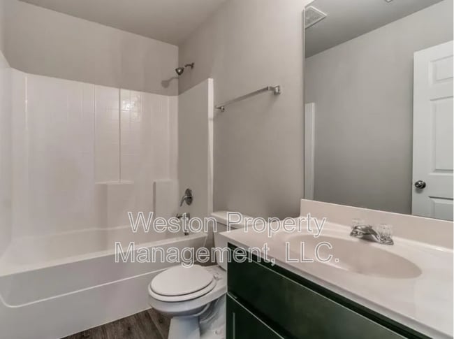 9720 High Noon Rd in Yukon, OK - Building Photo - Building Photo