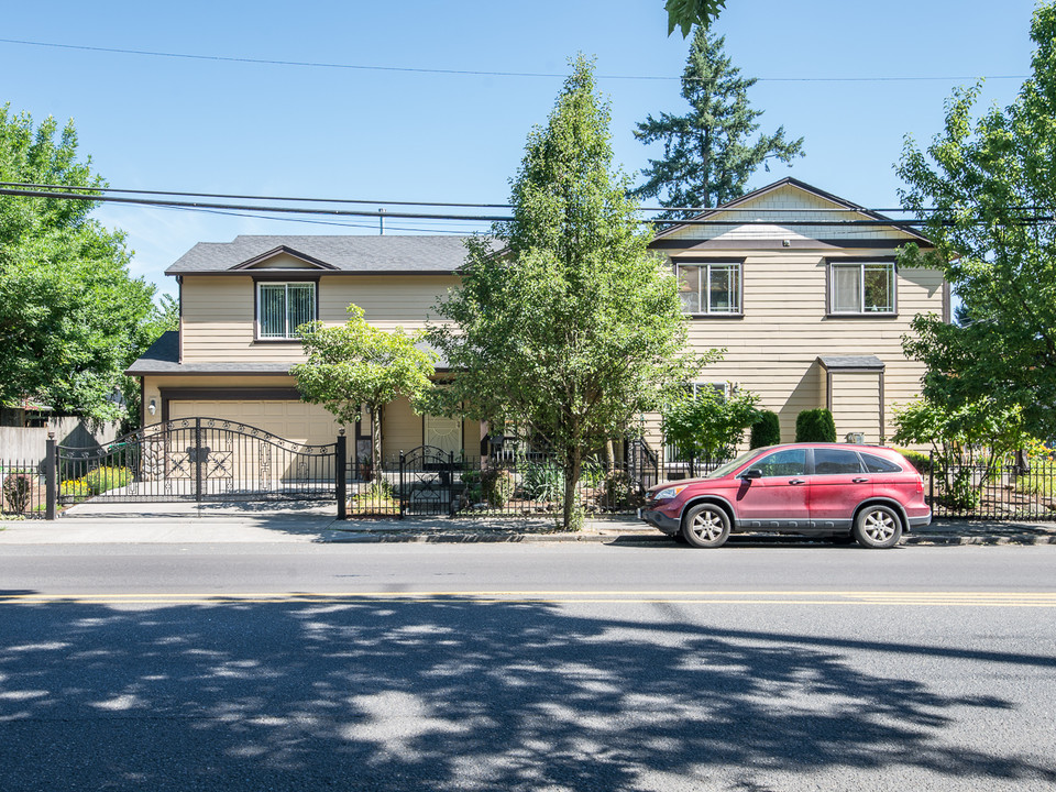 4423 SE 90th Ave in Portland, OR - Building Photo