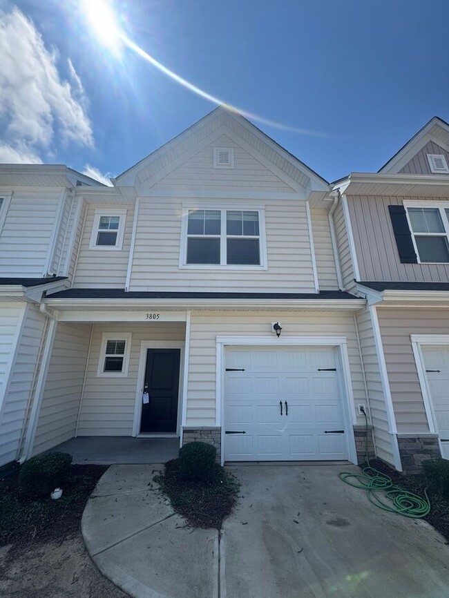 property at 3805 Yorkshire Pl