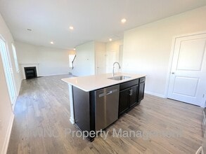12 Burdock Rd in Fletcher, NC - Building Photo - Building Photo