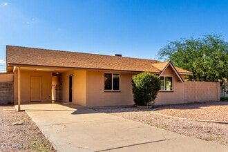 1862 S Buena Vista Dr in Apache Junction, AZ - Building Photo - Building Photo