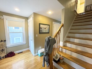 25 Iroquois St, Unit 1 in Boston, MA - Building Photo - Building Photo