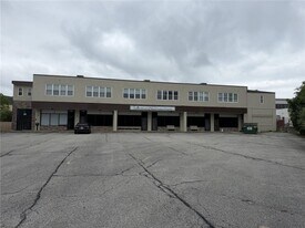 1408 1/2 Atwood Ave in Johnston, RI - Building Photo