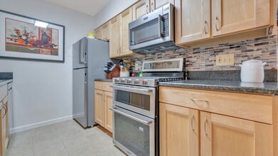 20 Silverwood Cir, Unit 4 in Annapolis, MD - Foto de edificio - Building Photo