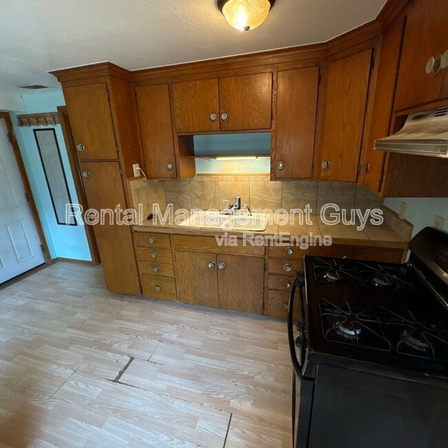 1408 Washington St NE in Minneapolis, MN - Building Photo - Building Photo