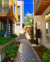 3248B 14th Ave W in Seattle, WA - Building Photo