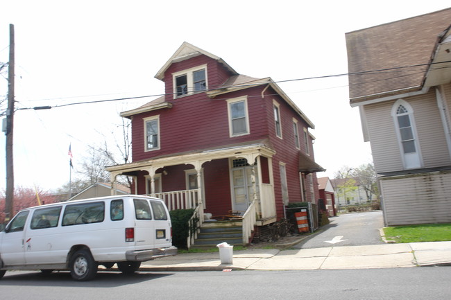 128 Garfield Ave in Long Branch, NJ - Building Photo - Building Photo