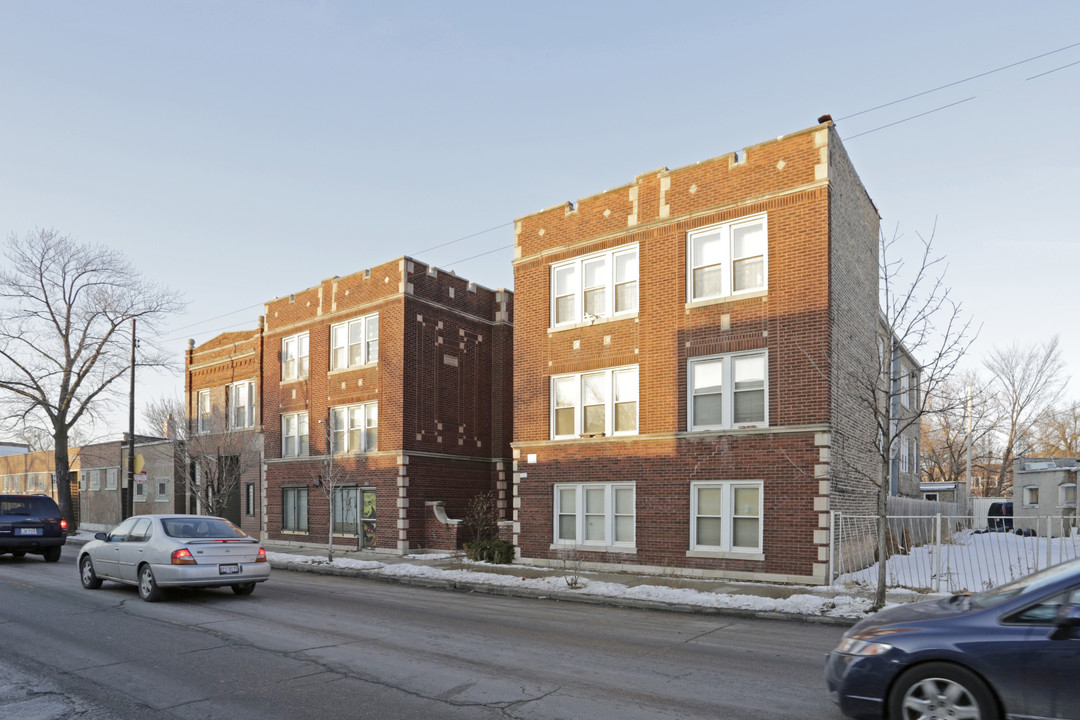 3848 W Grand Ave in Chicago, IL - Building Photo