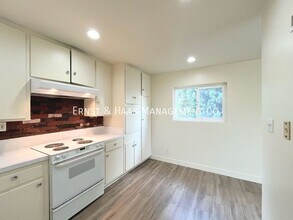 4107 E 14th St in Long Beach, CA - Building Photo - Building Photo