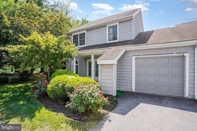 property at 224 Crescent Dr