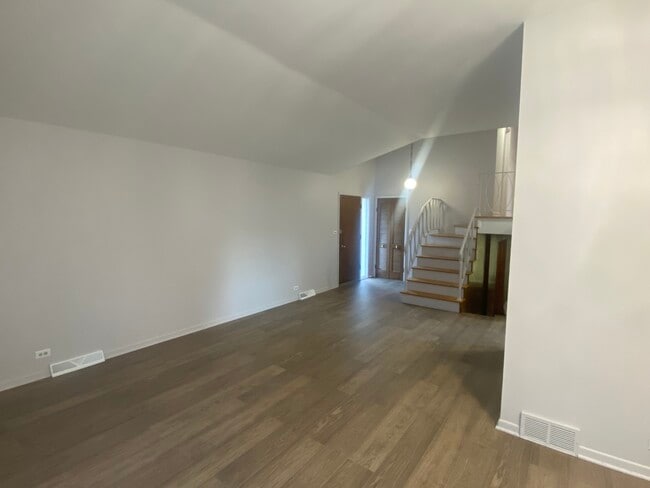 8606 Crawford Ave in Skokie, IL - Building Photo - Building Photo