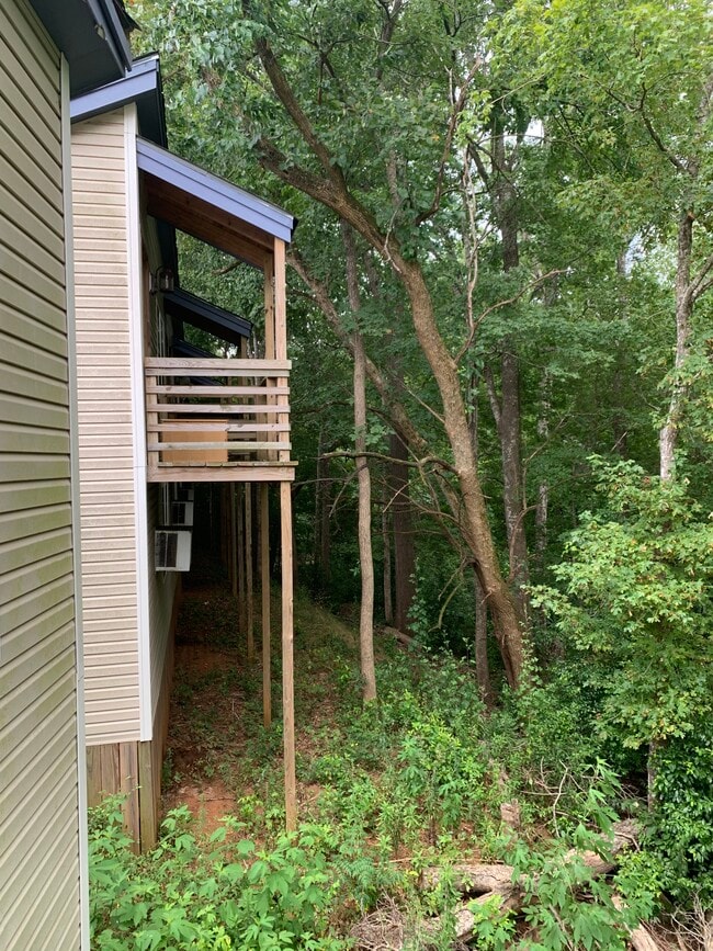 1112 Cardinal St #111, Unit Lofts on Lanana in Nacogdoches, TX - Foto de edificio - Building Photo