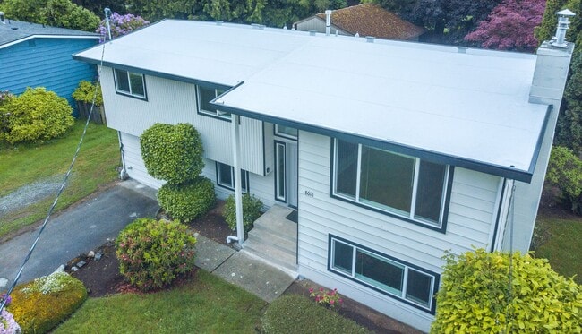 property at 8618 NE 137th St