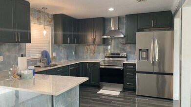 6120 Barnard Rd in Bradenton, FL - Building Photo - Building Photo