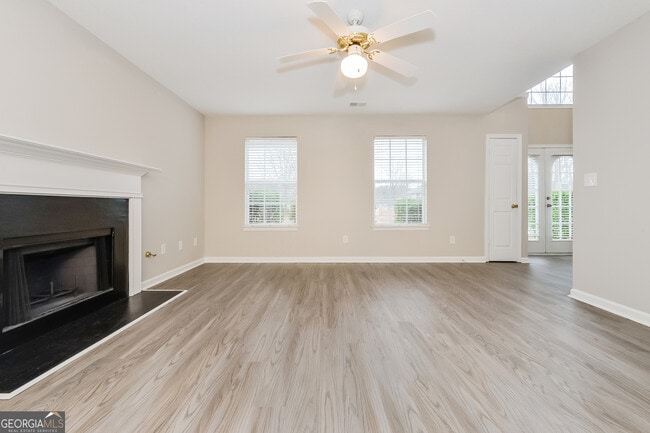 602 Robin Ridge in Stone Mountain, GA - Building Photo - Building Photo