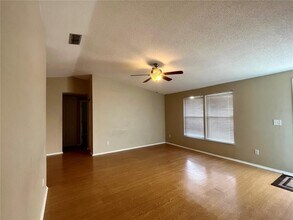 606 Cedar Grove Dr in Brandon, FL - Building Photo - Building Photo