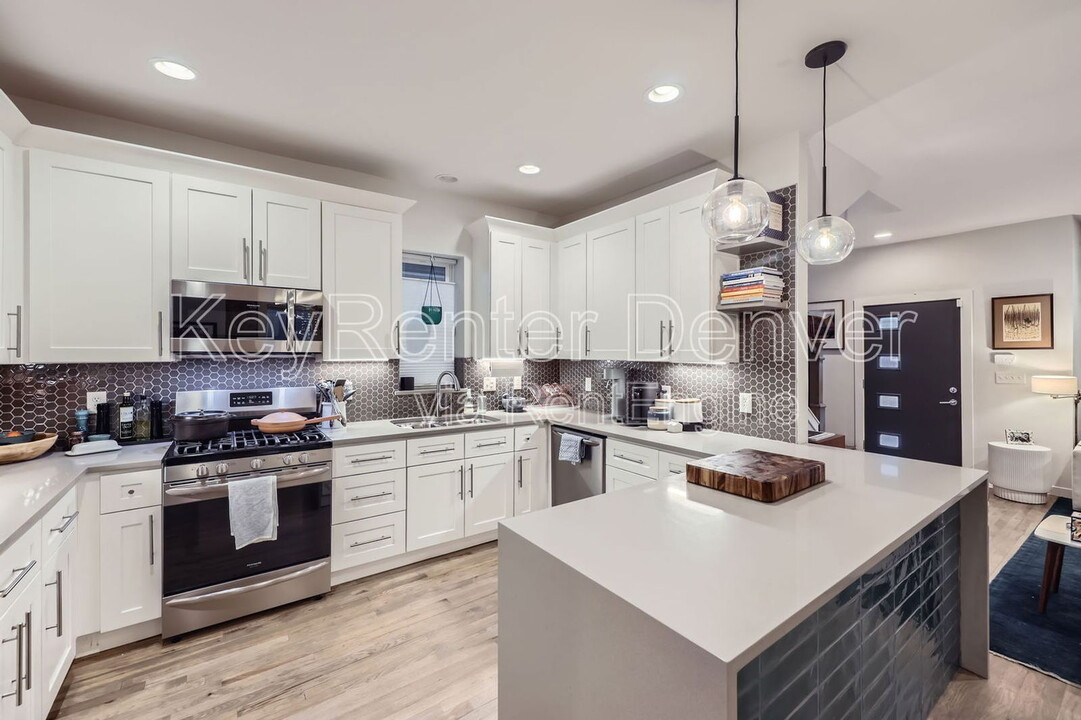 729 Inca St in Denver, CO - Building Photo