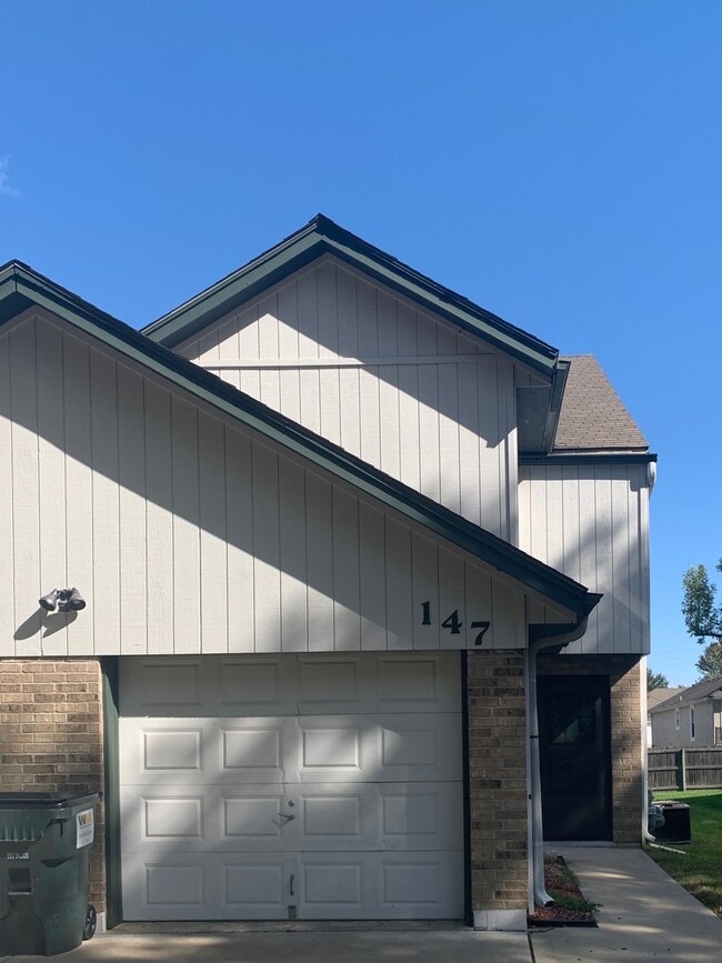 property at 147 SW Oxford Pl