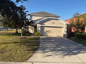 13826 Crater Cir in Hudson, FL - Building Photo