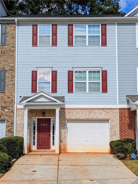 1608 Austin Meadows Dr in Decatur, GA - Building Photo
