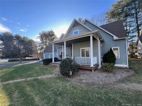 41 Sagewood Ln in Windsor, CT - Building Photo - Building Photo