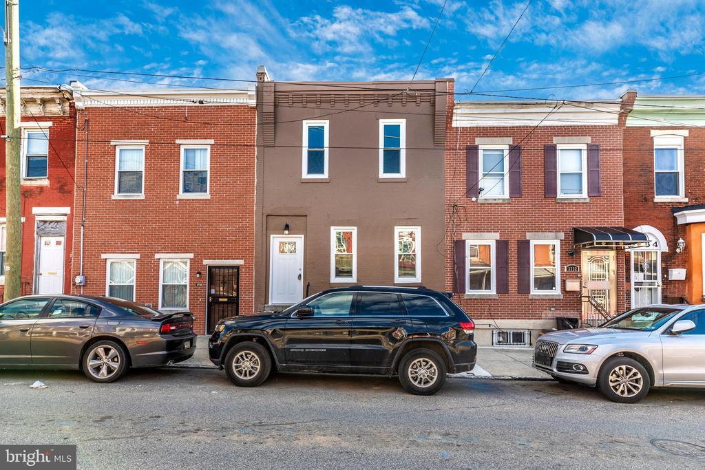3730 Wallace St in Philadelphia, PA - Building Photo
