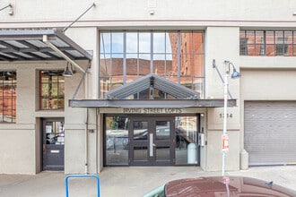 Irving Street Lofts in Portland, OR - Building Photo - Building Photo