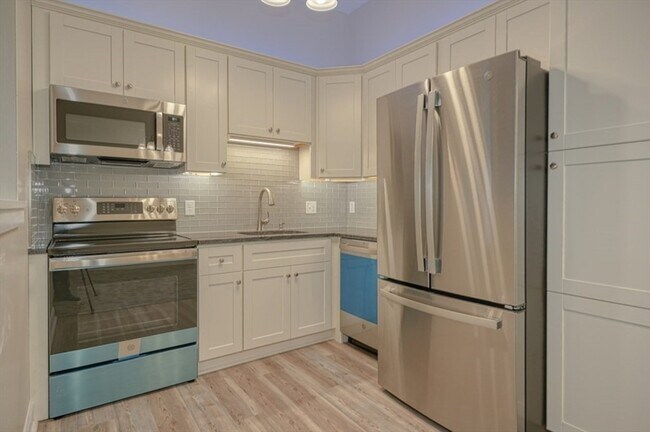 74 Beach St in Woburn, MA - Building Photo - Building Photo