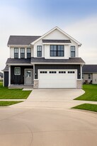 1401 NE Savana Dr in Grimes, IA - Building Photo