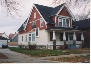 3355 N Bartlett Ave, Unit 2 in Milwaukee, WI - Building Photo