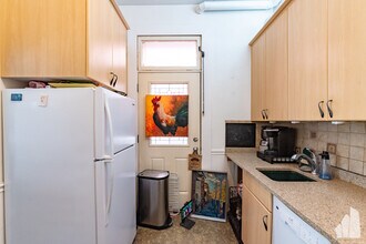 649 W Wrightwood Ave, Unit 3F in Chicago, IL - Foto de edificio - Building Photo