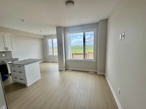 869 Andesite Ter in Ottawa, ON - Building Photo - Building Photo