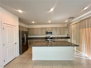 11330 Sonny Miller Ct in Las Vegas, NV - Building Photo - Building Photo
