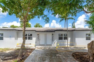 351 NE 82nd St in Miami, FL - Building Photo