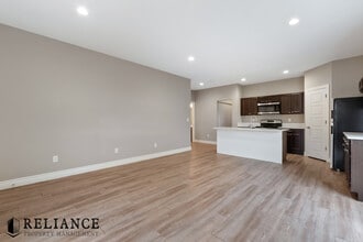 5521 S Victoria St in Wichita, KS - Building Photo - Building Photo